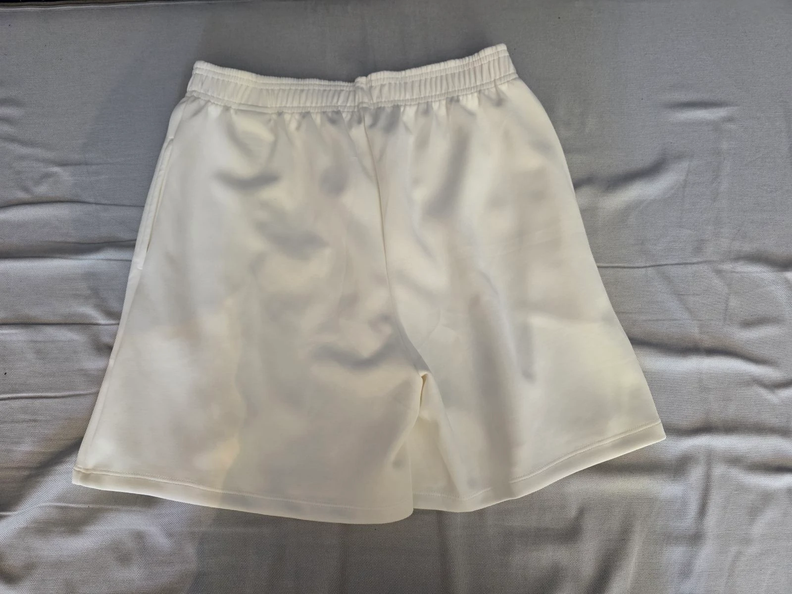 Women's white shorts – photo 3